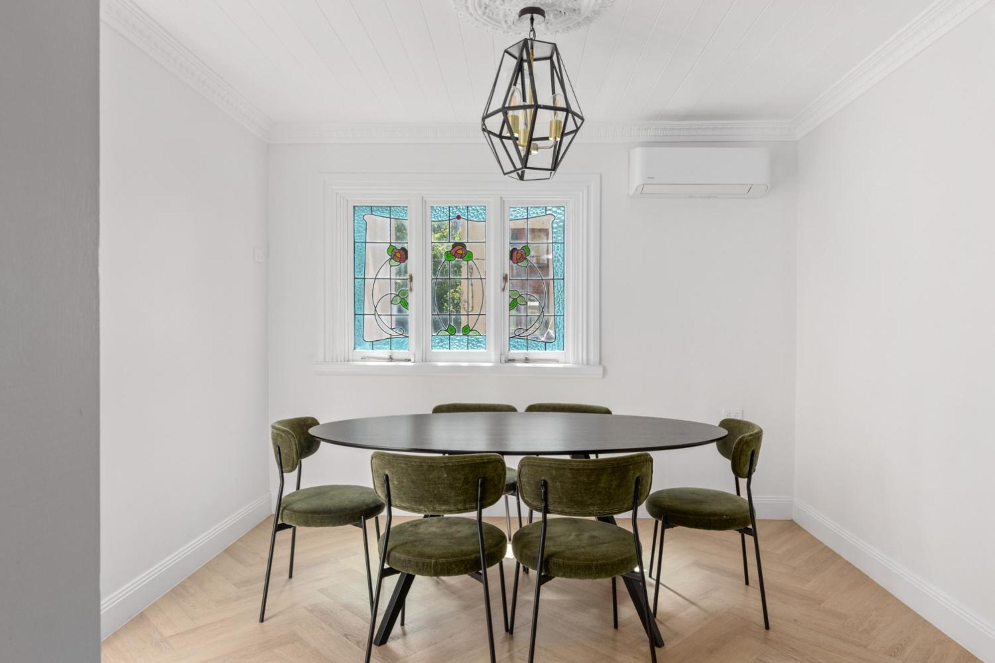 Holiday home Superb 3-bed Victorian Terrace By Darling Harbour *